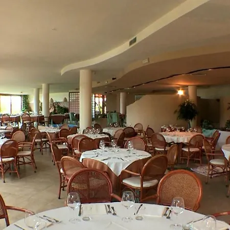 Swadeshi Club Sporting Hotel Cannigione