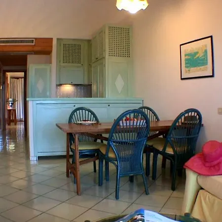 Swadeshi Club Sporting Hotel Cannigione